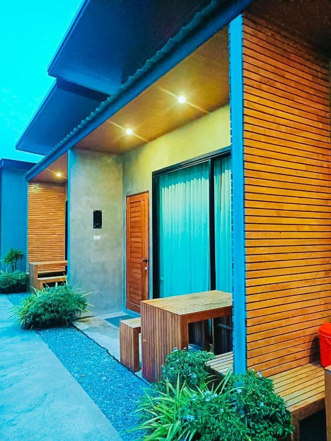 Skyhome Wat Jd I- Khai & Restaurant