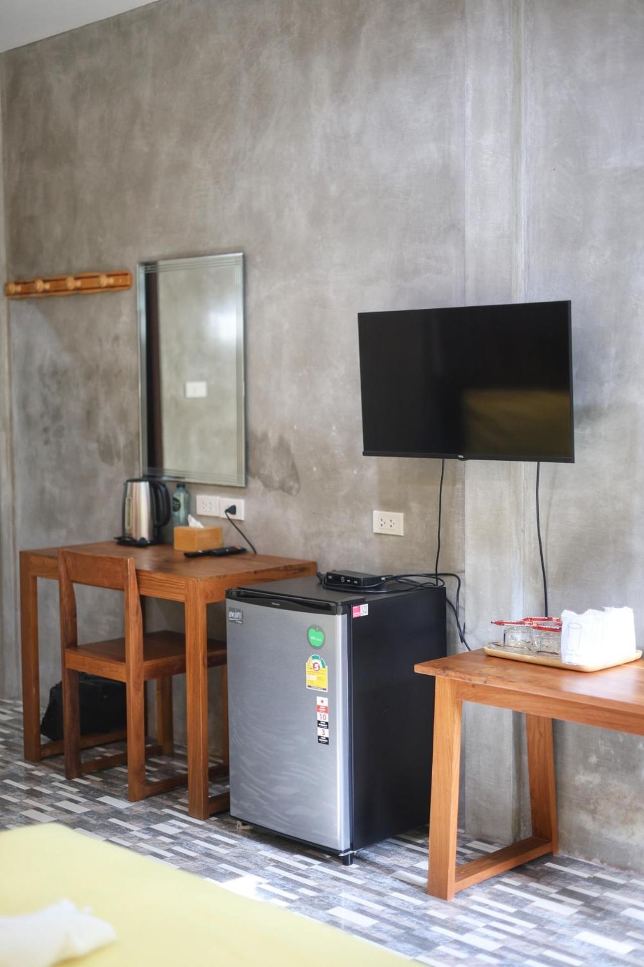 Skyhome Wat Jd I- Khai & Restaurant