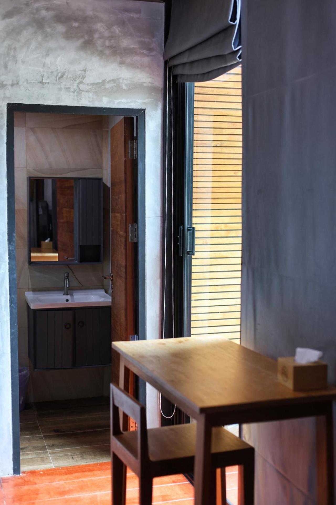 Skyhome Wat Jd I- Khai & Restaurant Homestay